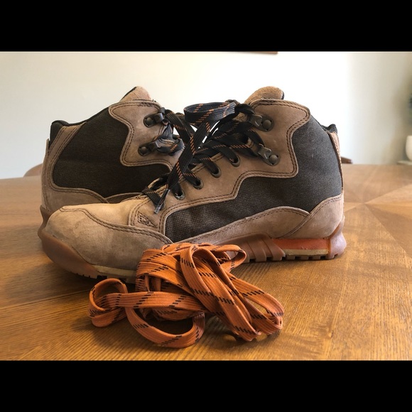 danner skyridge black